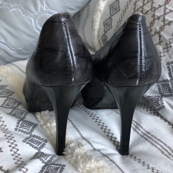 Nine West heels smoke free home good condition - Picture 2 of 4